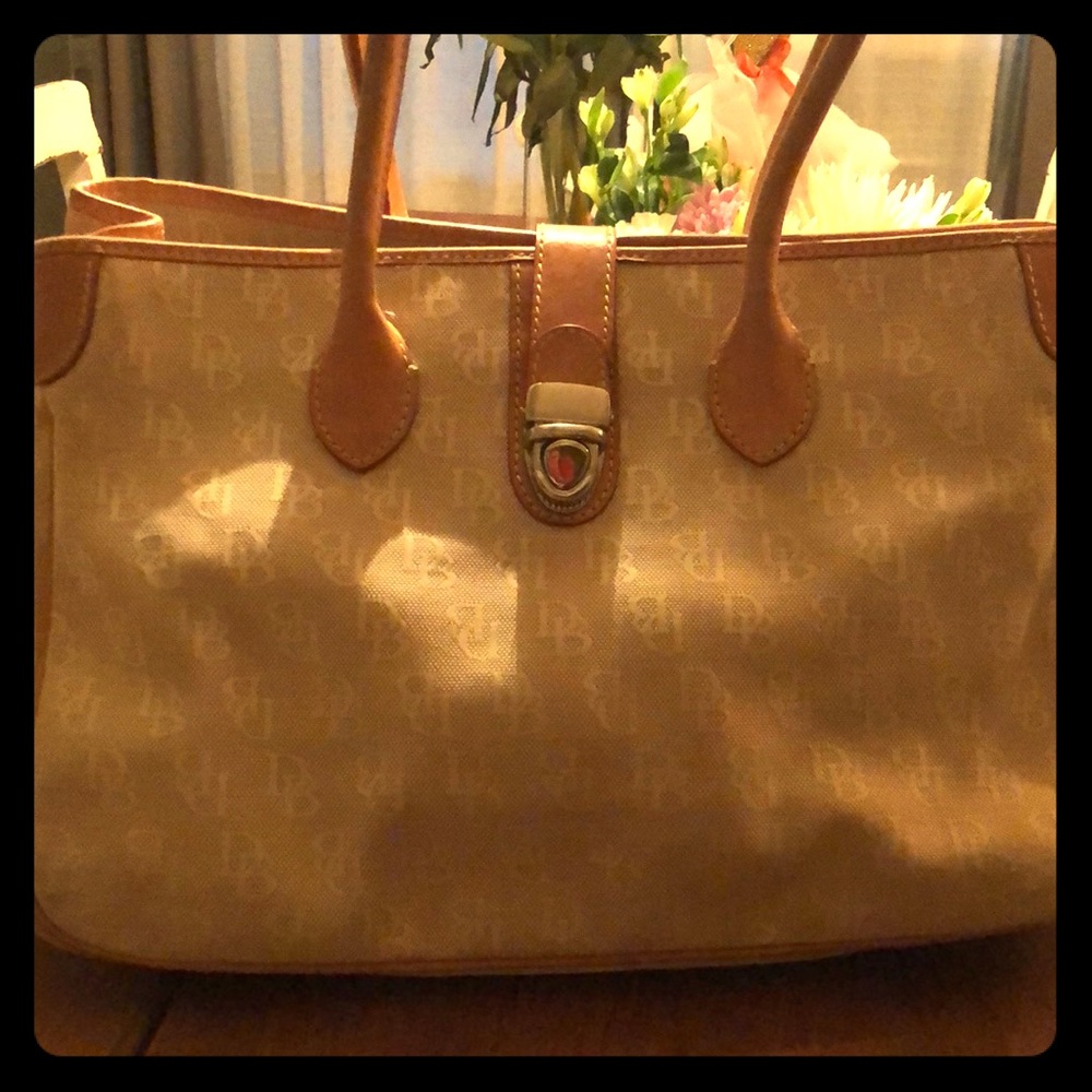 Dooney & Bourke Bag (handbag)
